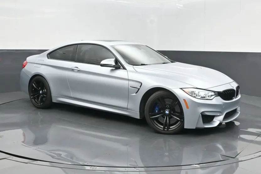 2016 Bmw M4 4-Series photo 1