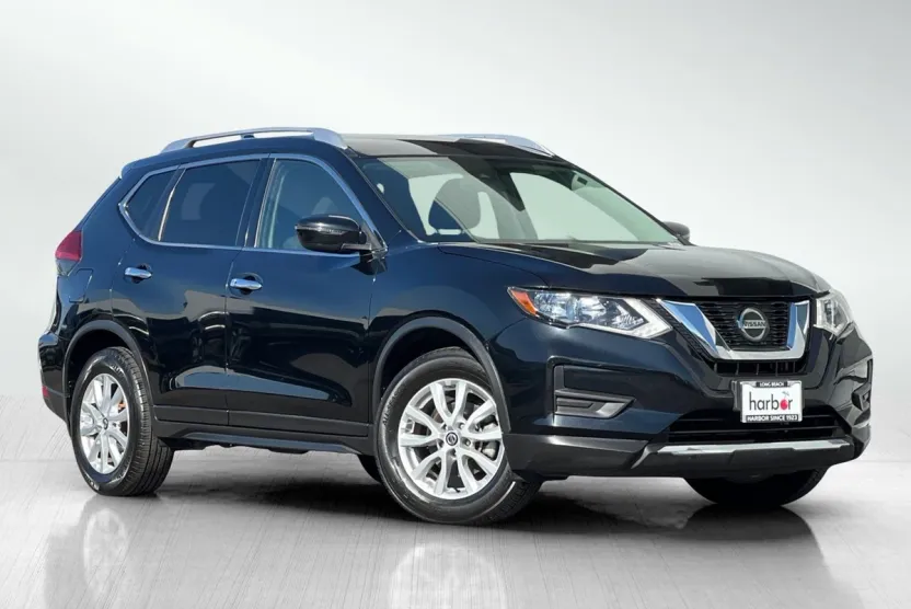 2020 Nissan Rogue SV photo 1