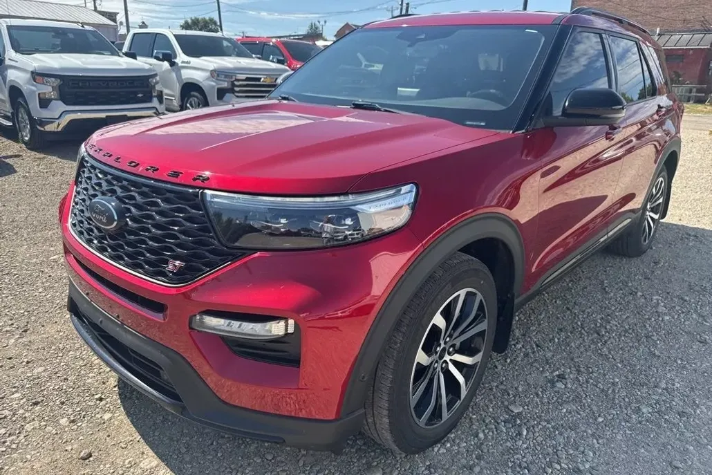 2020 Ford Explorer ST photo 1