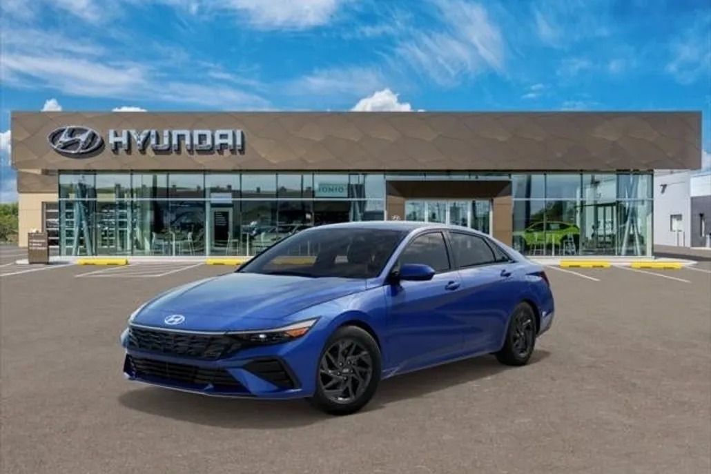 2025 Hyundai Elantra Hybrid photo 1
