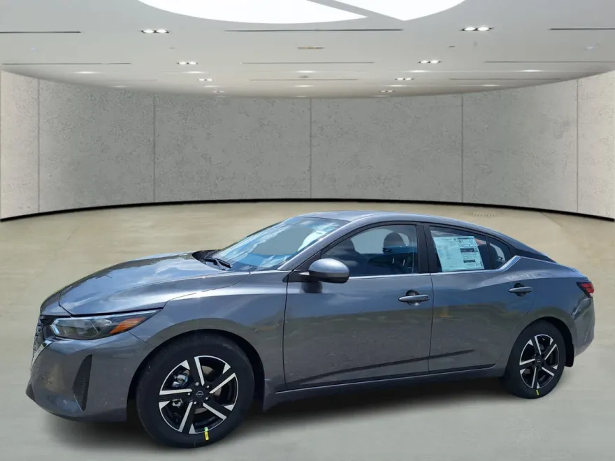 2025 Nissan Sentra SV photo 1