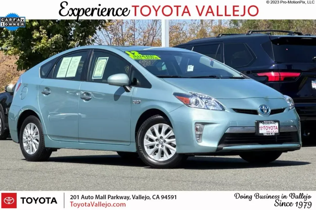 2012 Toyota Prius Base photo 1