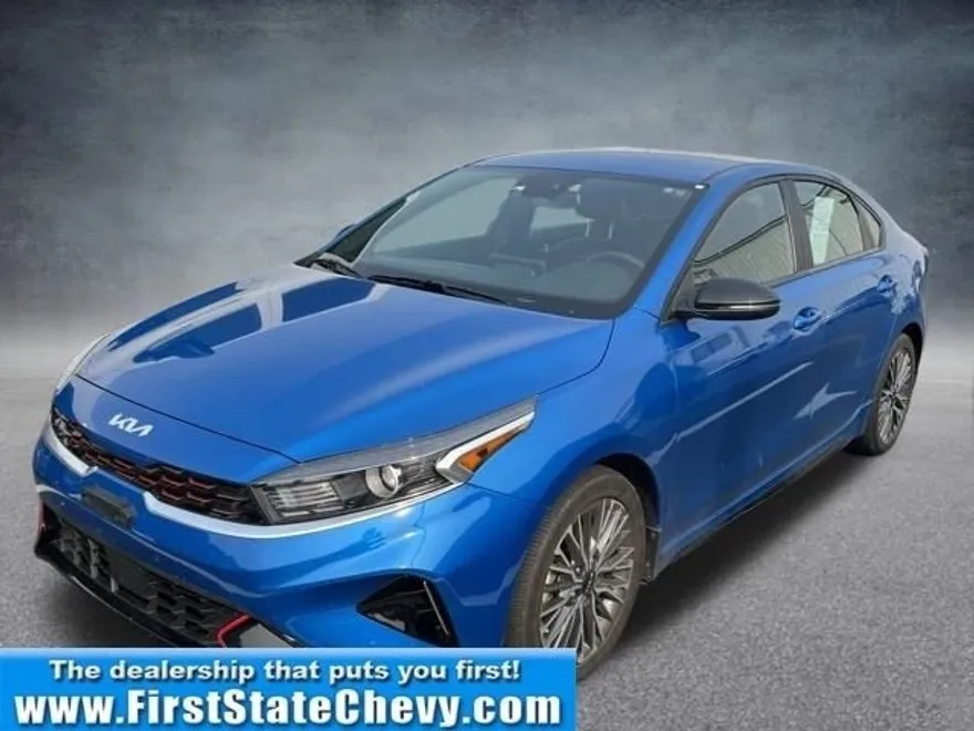 2023 Kia Forte GT-Line photo 1