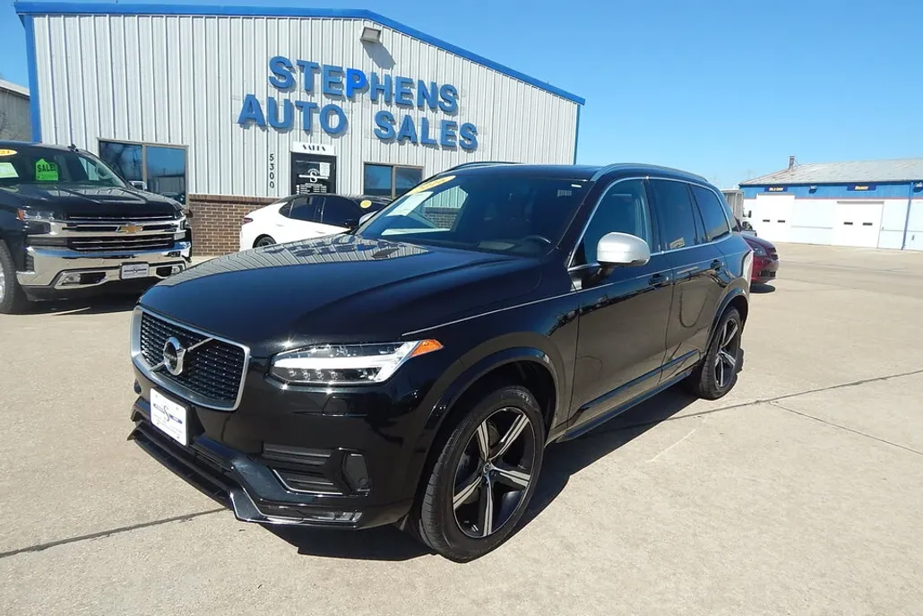 2016 Volvo XC90 T6 R-Design photo 1