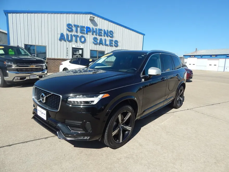 2016 Volvo XC90 T6 R-Design photo 1