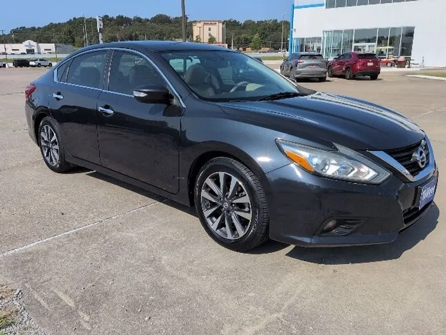 2017 Nissan Altima 2.5 SL photo 1