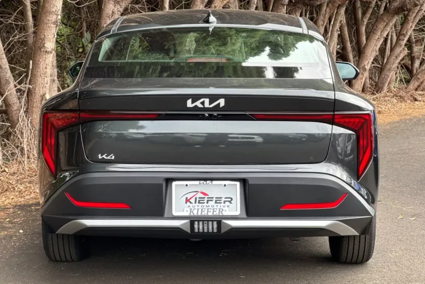 2025 Kia K4 LX photo 1