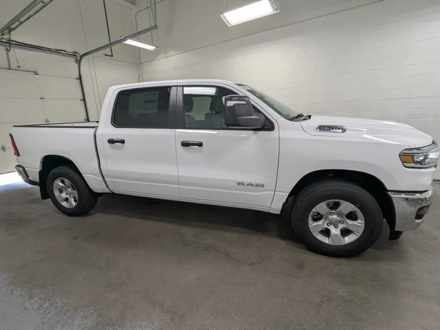 2025 Ram 1500 Tradesman photo 1