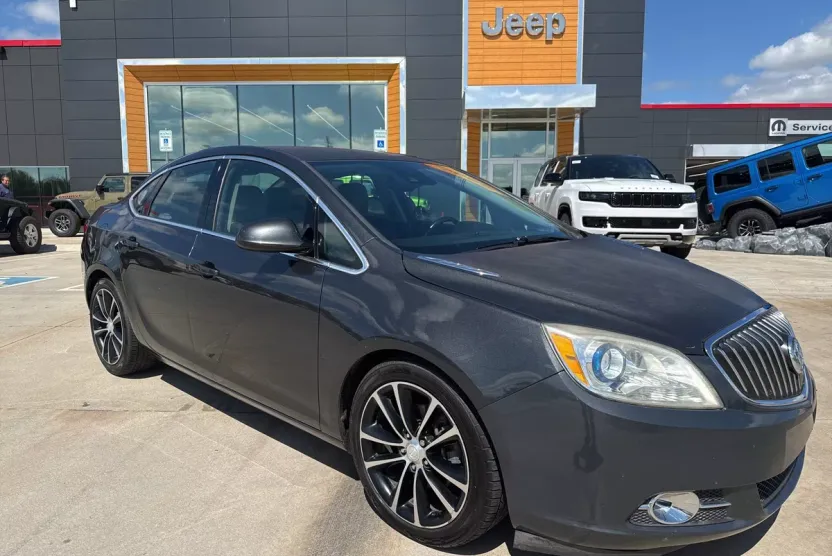 2016 Buick Verano Sport Touring photo 1