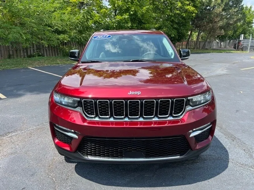 2023 Jeep Grand Cherokee Limited photo 1
