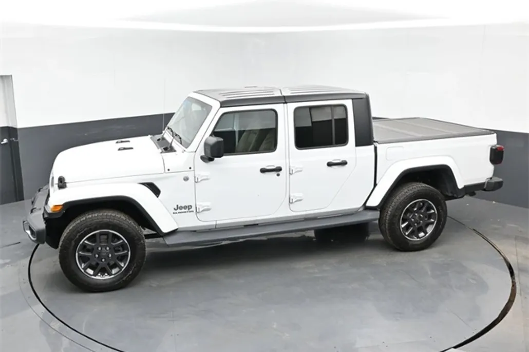 2020 Jeep Gladiator Overland photo 1