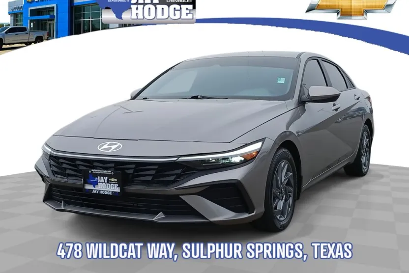 2024 Hyundai Elantra SEL photo 1