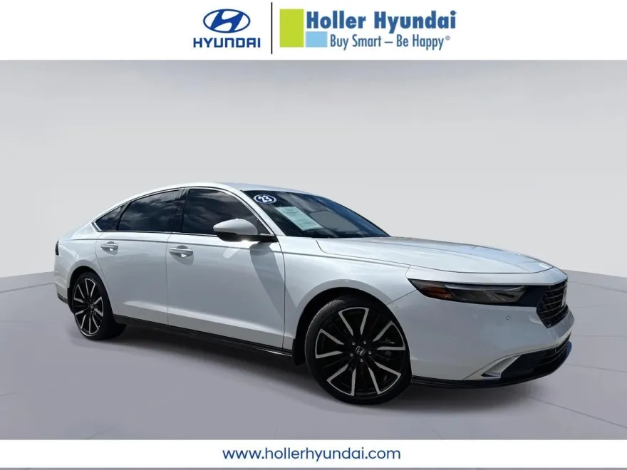2023 Honda Accord Hybrid Touring photo 1