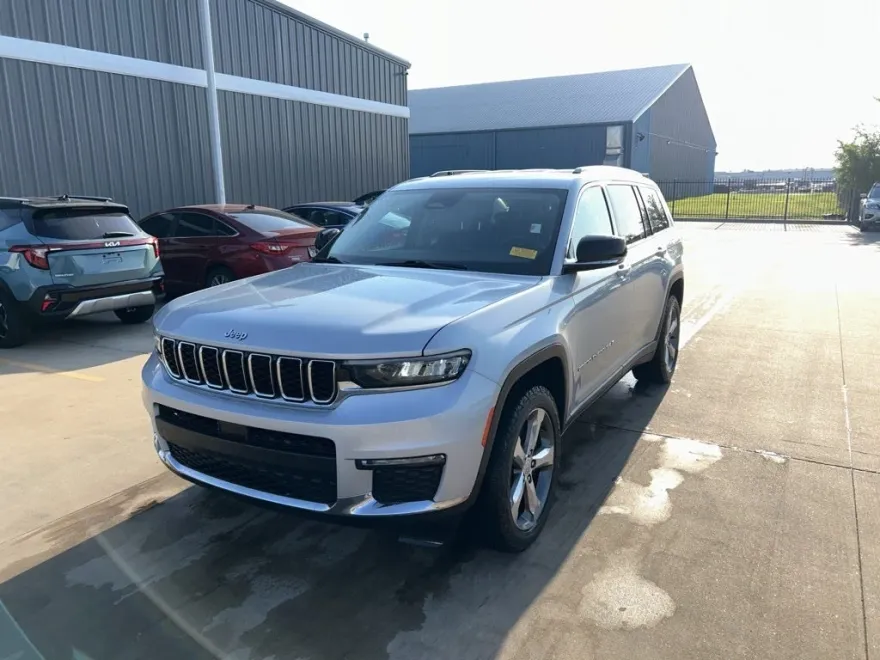 2021 Jeep Grand Cherokee Limited photo 1