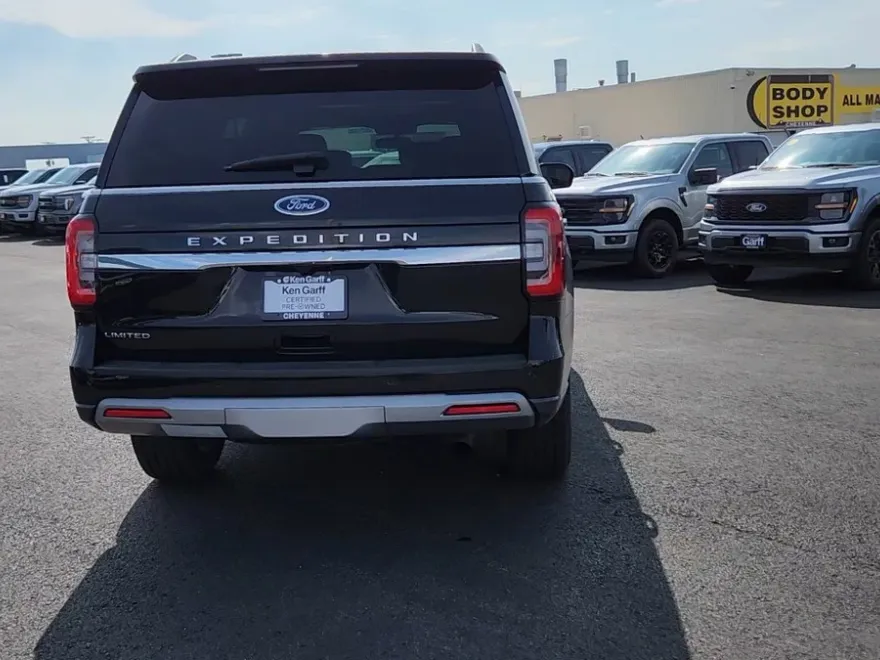 2024 Ford Expedition Limited photo 1