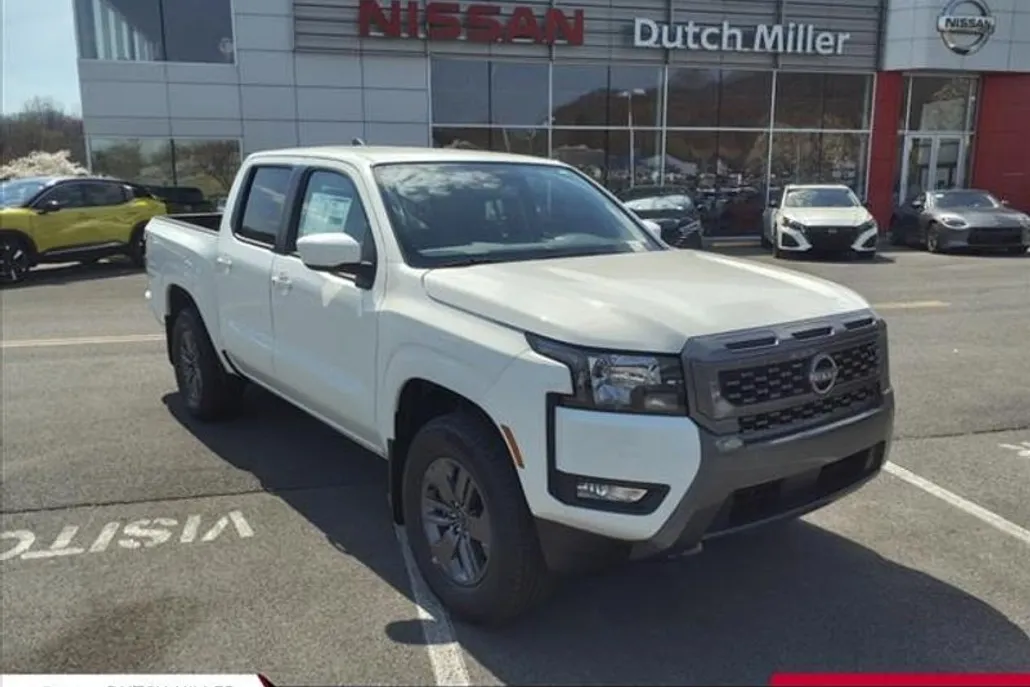 2025 Nissan Frontier SV photo 1