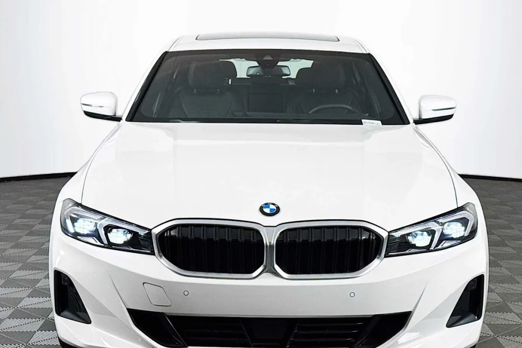 2025 Bmw 330i xDrive Sedan photo 1