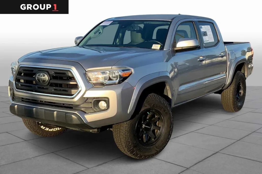 2018 Toyota Tacoma SR5 photo 1