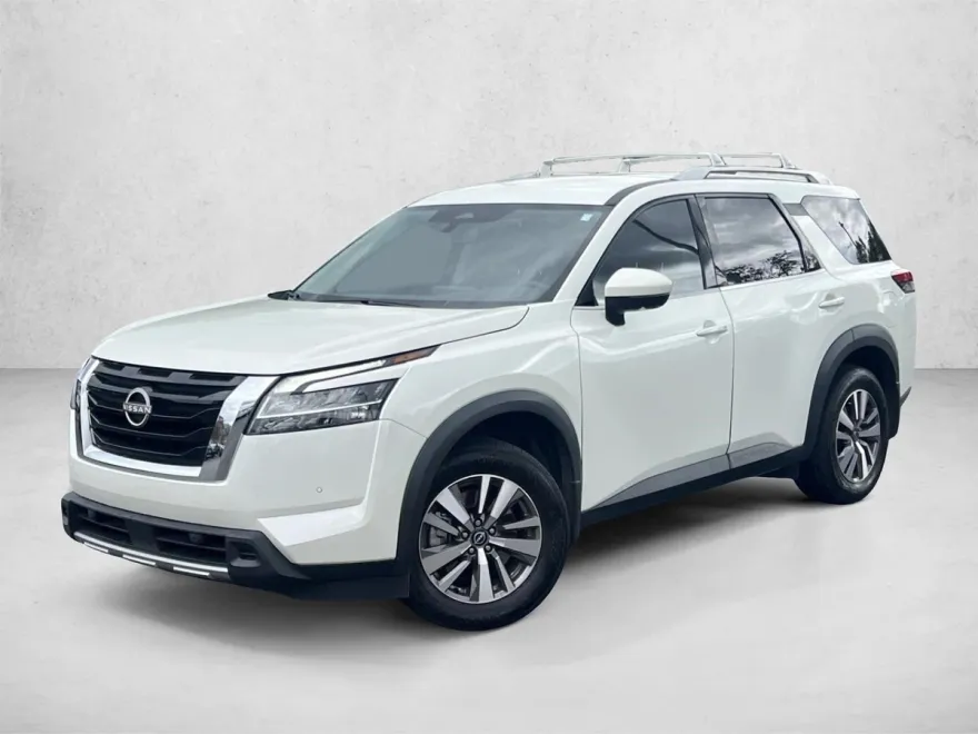 2023 Nissan Pathfinder SL photo 1