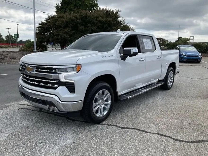 2025 Chevrolet Silverado 1500 LTZ photo 1