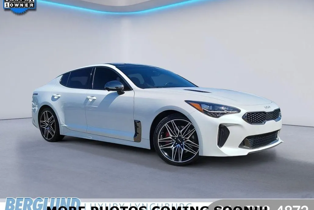 2022 Kia Stinger GT2 photo 1