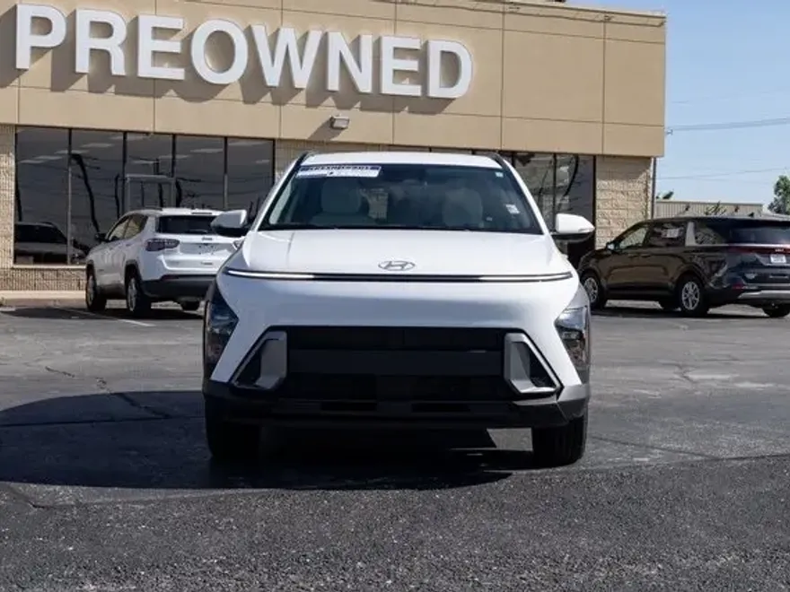 2024 Hyundai Kona SEL photo 1