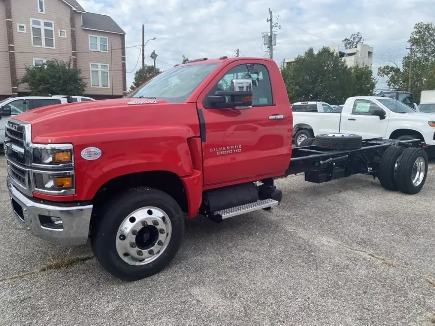 2024 Chevrolet Silverado 6500HD Work Truck photo 1