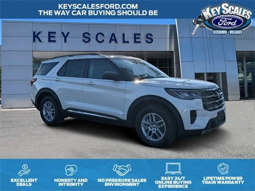 2025 Ford Explorer photo 1