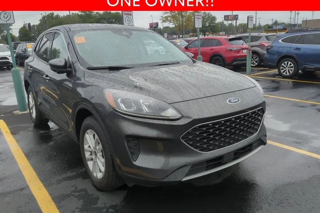 2020 Ford Escape SE photo 1
