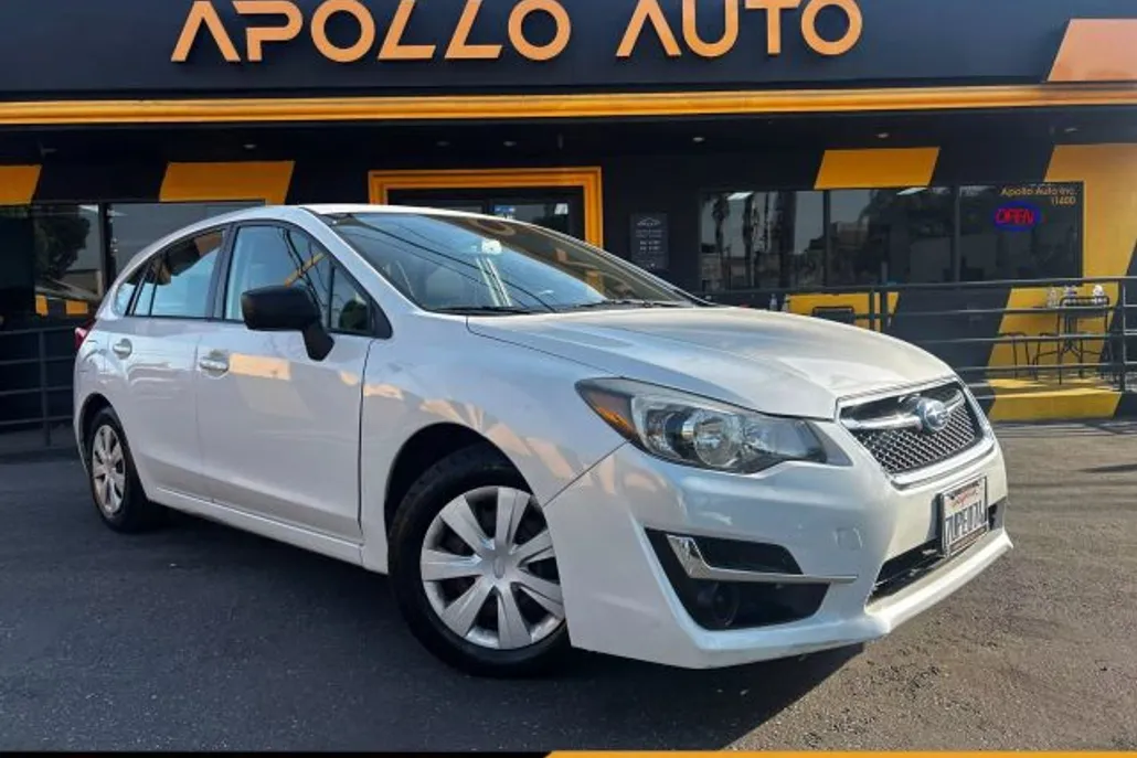 2016 Subaru Impreza 2.0i photo 1