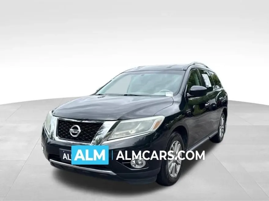2015 Nissan Pathfinder SV photo 1