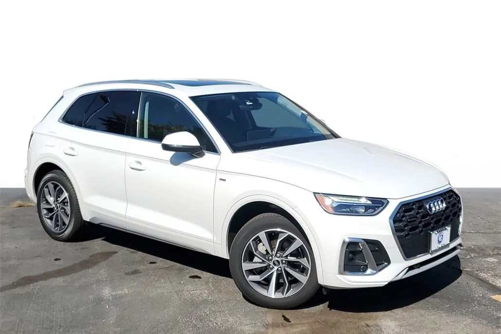 2022 Audi Q5 45 S line Premium photo 1