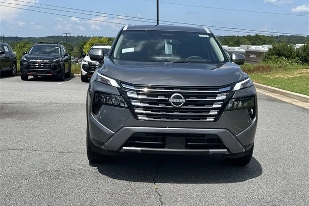 2025 Nissan Rogue SL photo 1