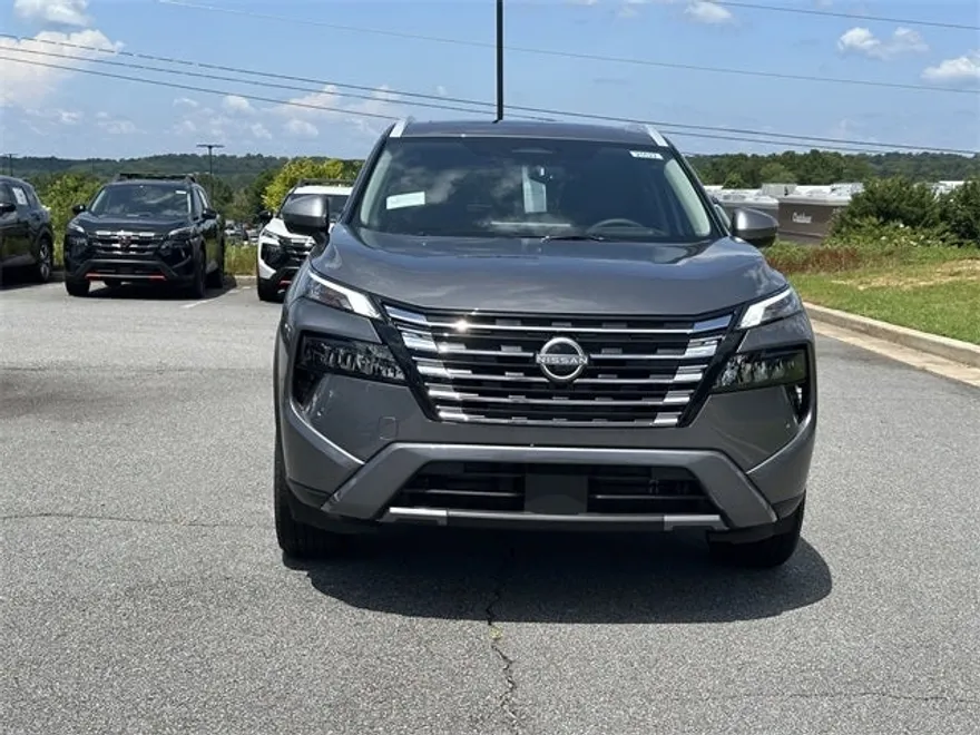 2025 Nissan Rogue SL photo 1