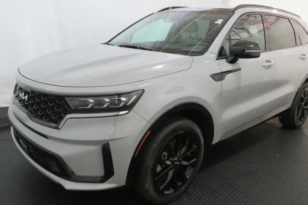 2023 Kia Sorento SX photo 1
