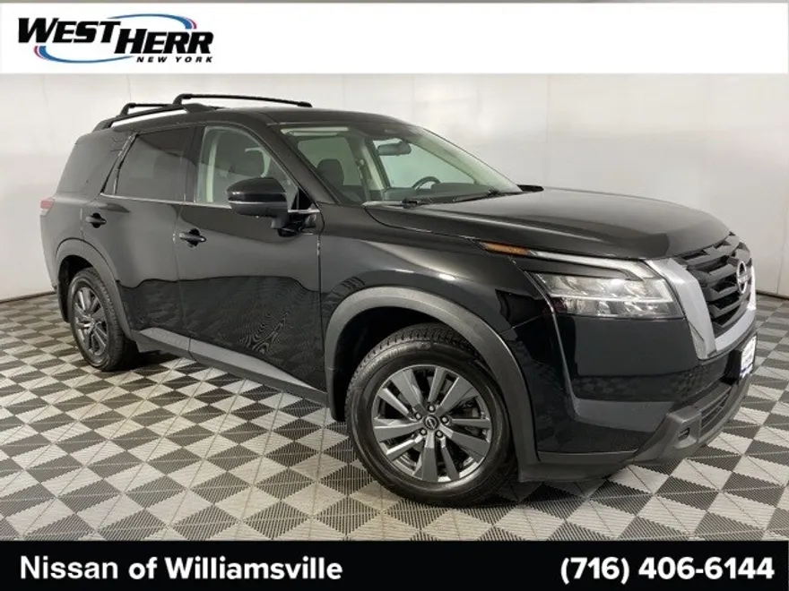 2022 Nissan Pathfinder SV photo 1