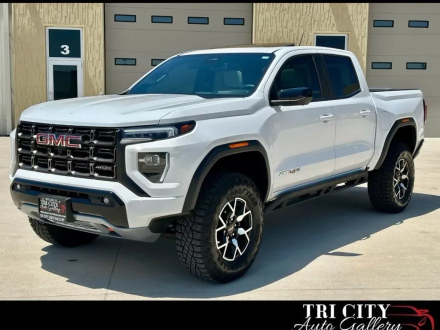 2024 Gmc Canyon AT4 photo 1