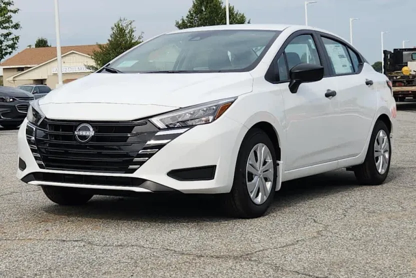 2025 Nissan Versa S photo 1
