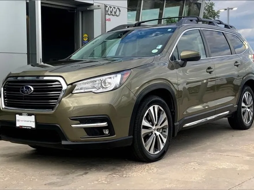 2022 Subaru Ascent Limited photo 1