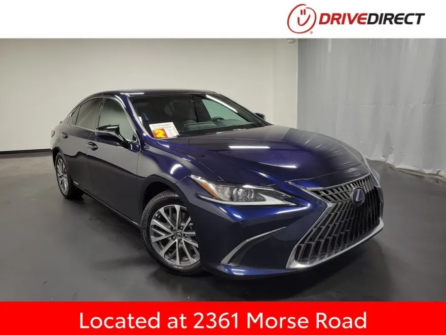 2022 Lexus ES 300h photo 1