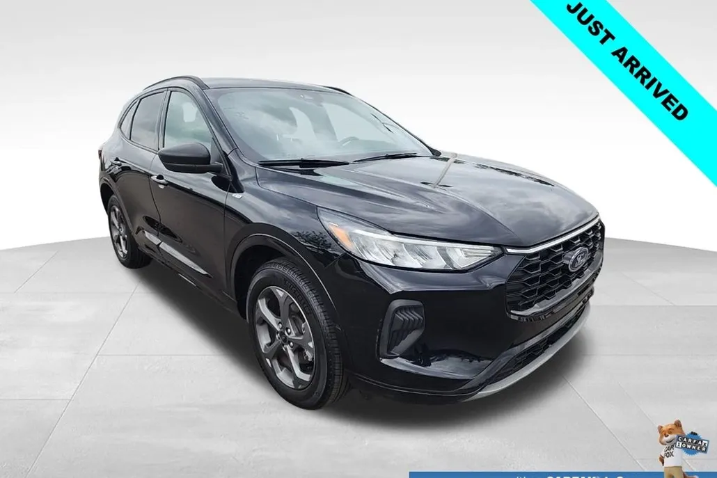 2024 Ford Escape ST-Line photo 1