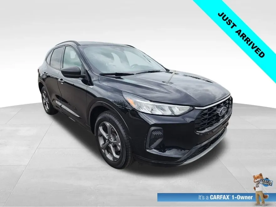 2024 Ford Escape ST-Line photo 1