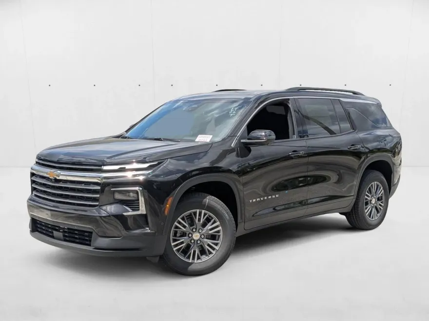2025 Chevrolet Traverse photo 1