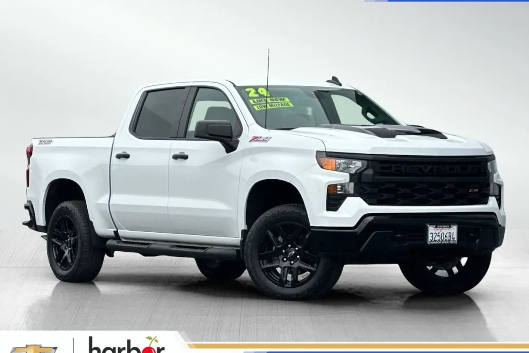 2024 Chevrolet Silverado 1500 Custom Trail Boss photo 1