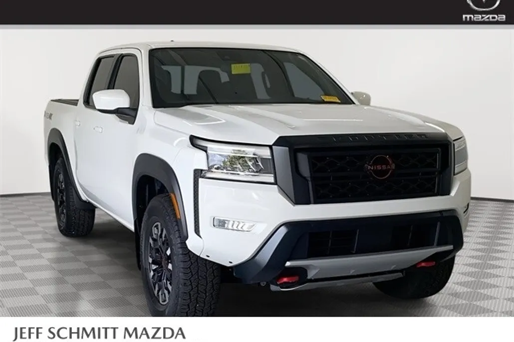 2022 Nissan Frontier PRO-4X photo 1