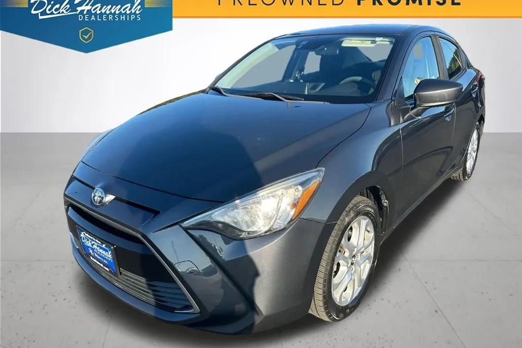 2017 Toyota Yaris iA Base photo 1