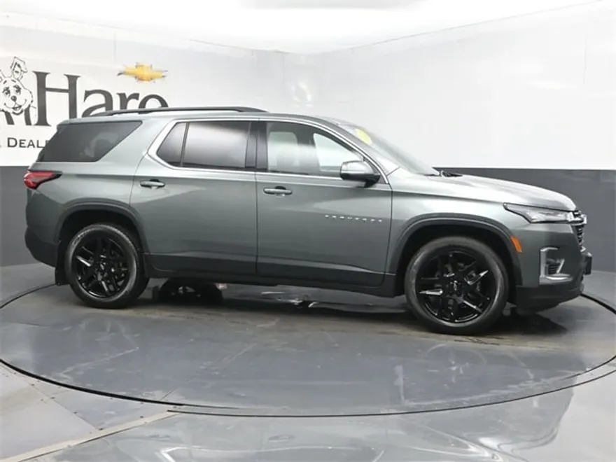 2023 Chevrolet Traverse Cloth 1LT photo 1