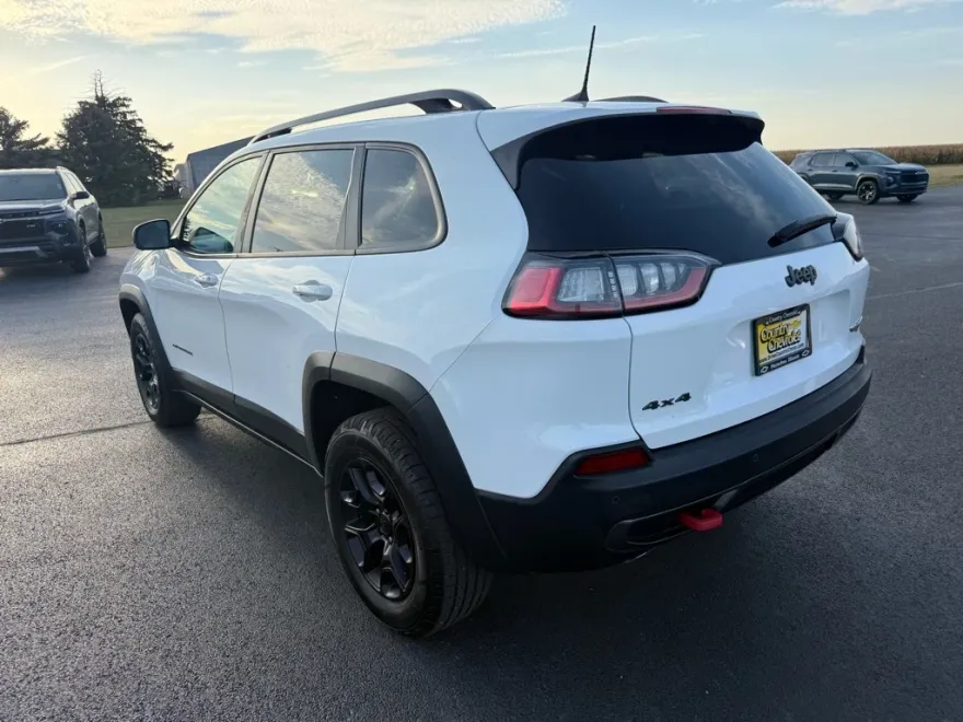 2019 Jeep Cherokee Trailhawk photo 1