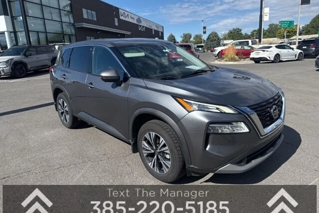 2021 Nissan Rogue SV photo 1