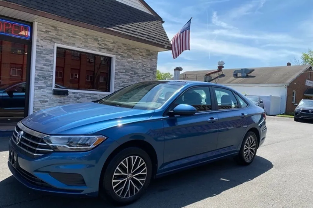 2020 Volkswagen Jetta SEL photo 1